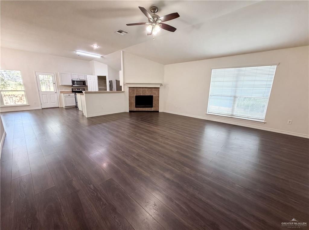 Photo 3 of 109 Eagle Drive