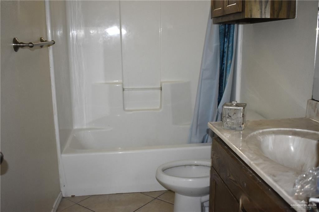 Photo 14 of 301 Albatross Avenue