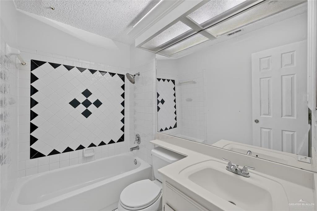 Photo 15 of 2028 27th Street
