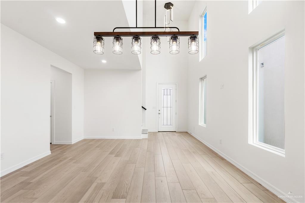 Photo 10 of 2312 Corales Street