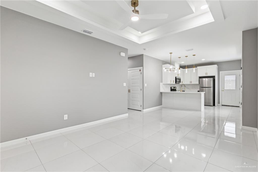 Photo 4 of 1802 Violet Drive