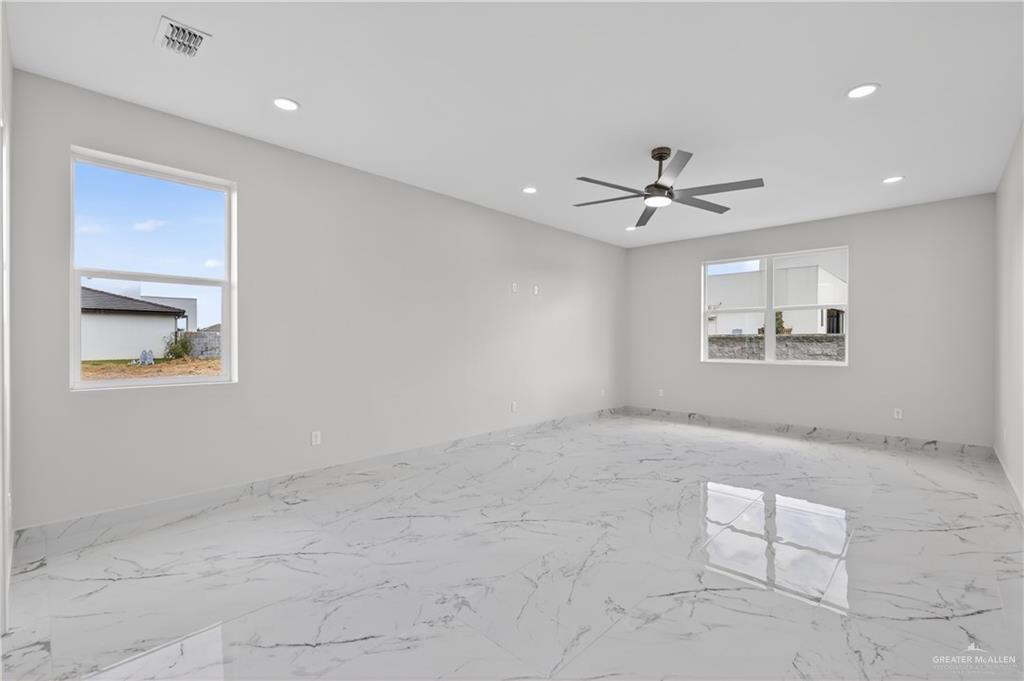 Photo 11 of 1703 Oak Alley Drive