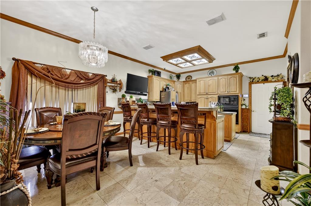 Photo 6 of 1213 Heron Court