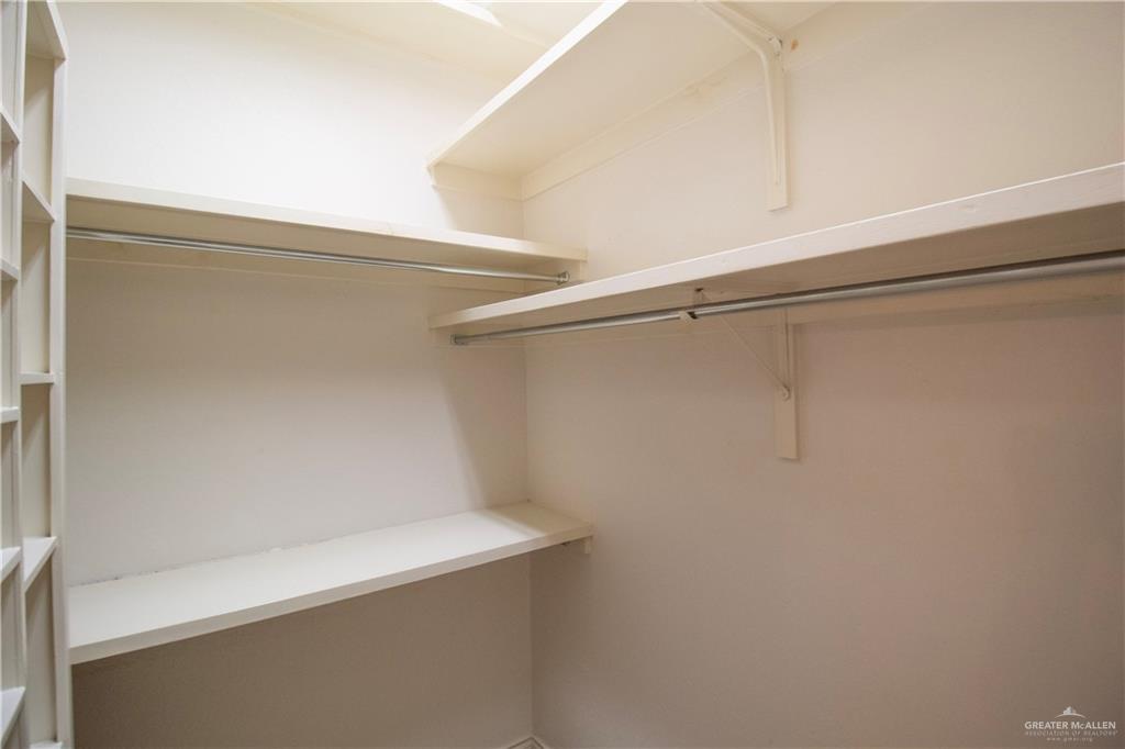 Photo 11 of 1224 Peking Street