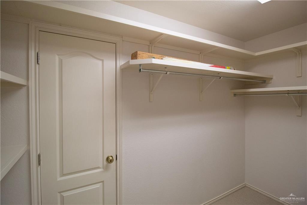 Photo 17 of 1224 Peking Street