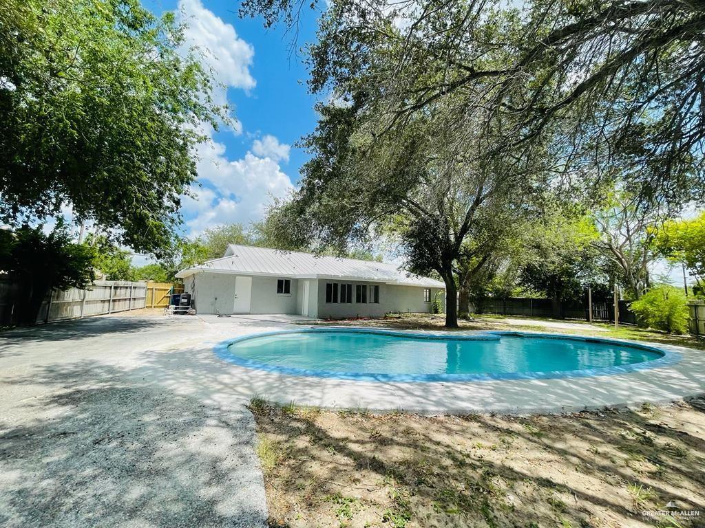 Photo 15 of 201 Iris Avenue
