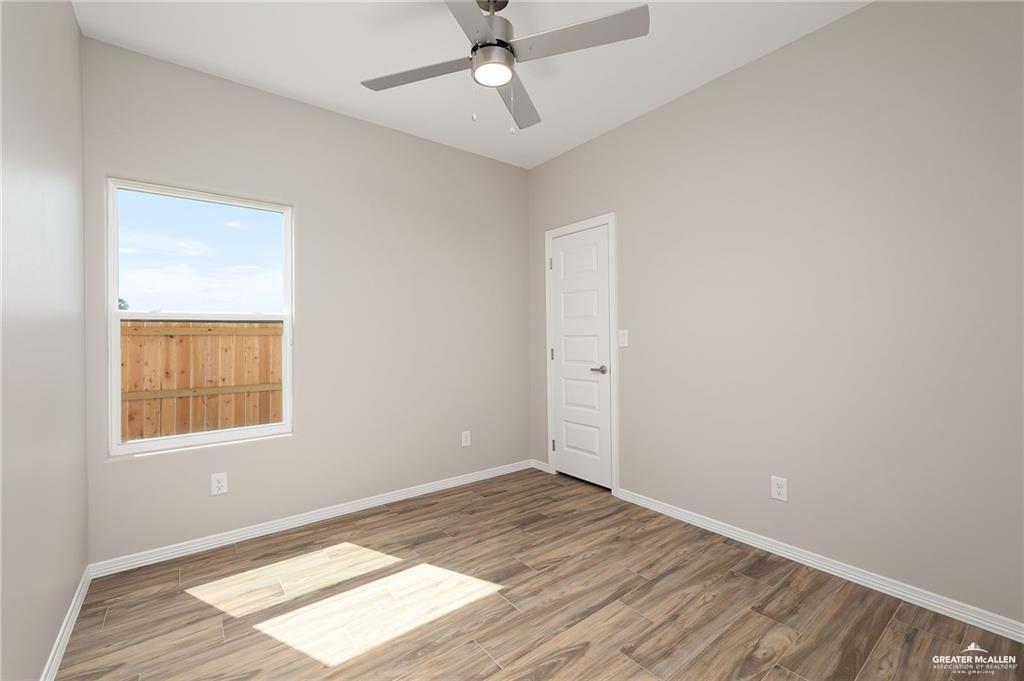 Photo 11 of 4220 Walnut Street #4