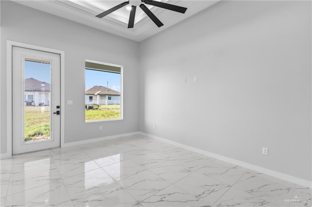 Photo 4 of 308 Valencia Drive