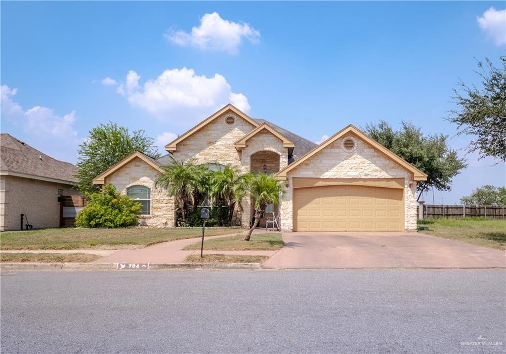 Photo 2 of 704 Oliverio Avenue