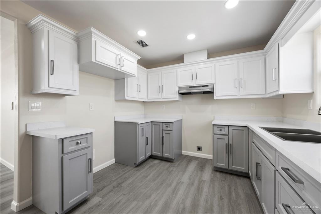 Photo 6 of 1417 Mariposa Drive