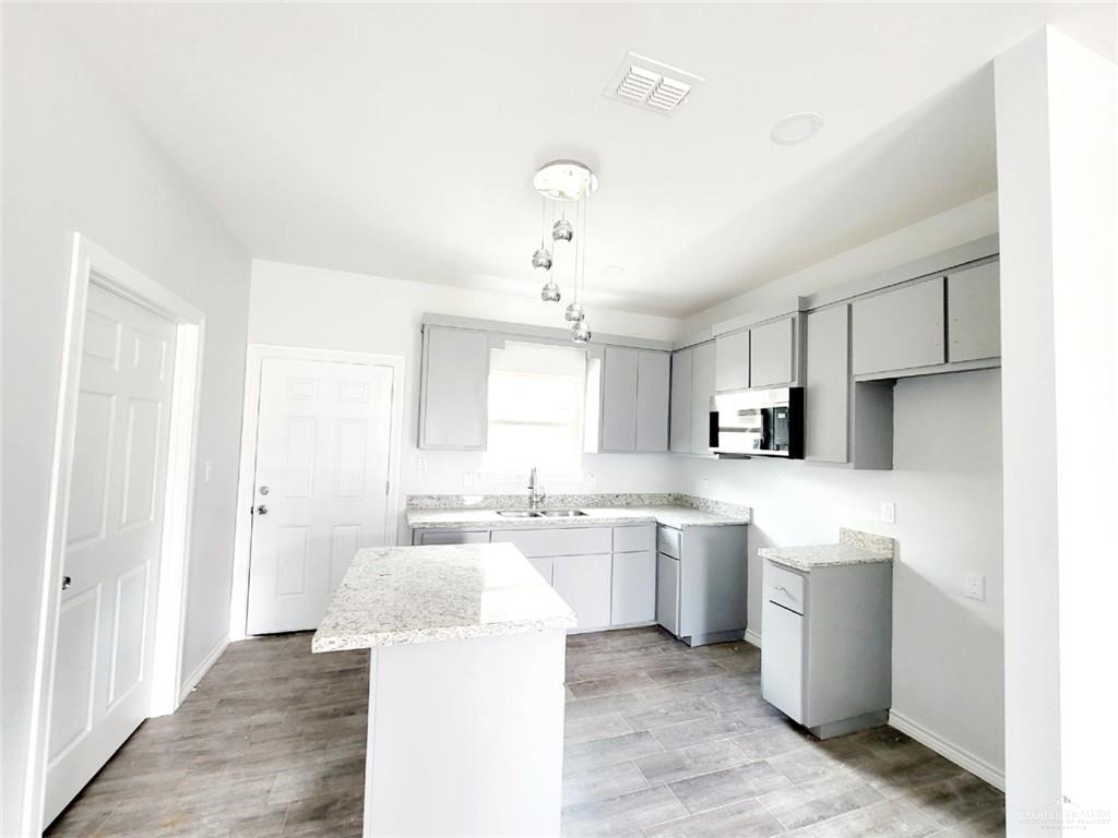 Photo 6 of 2812 Rosemary Drive #2