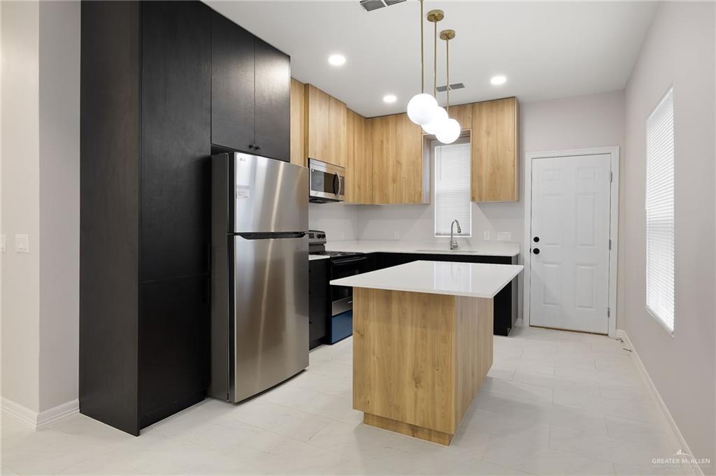 Photo 6 of 4601 Larkspur Avenue #3