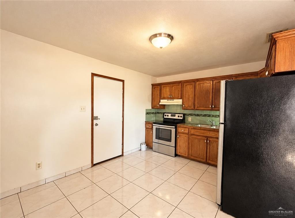 Photo 5 of 108 La Quinta Drive