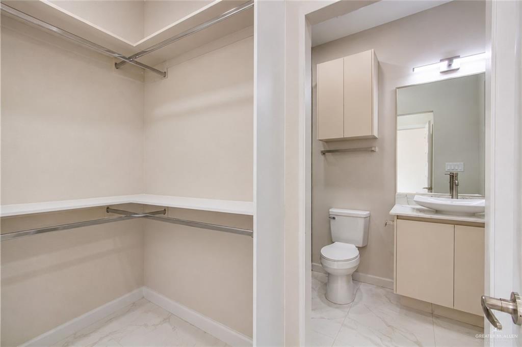 Photo 6 of 4309 Heron Avenue #4