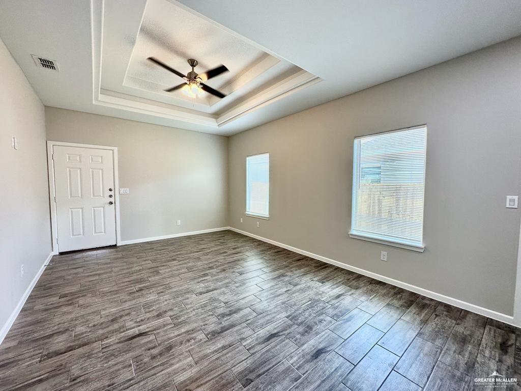 Photo 12 of 902 Starr Street