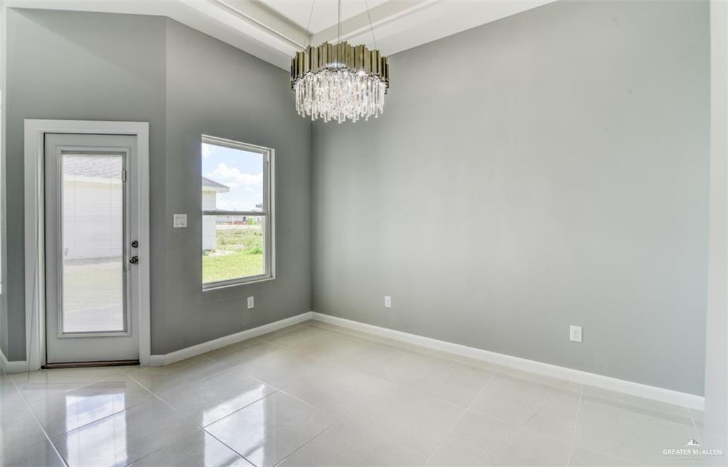 Photo 10 of 3104 Zinnia Avenue