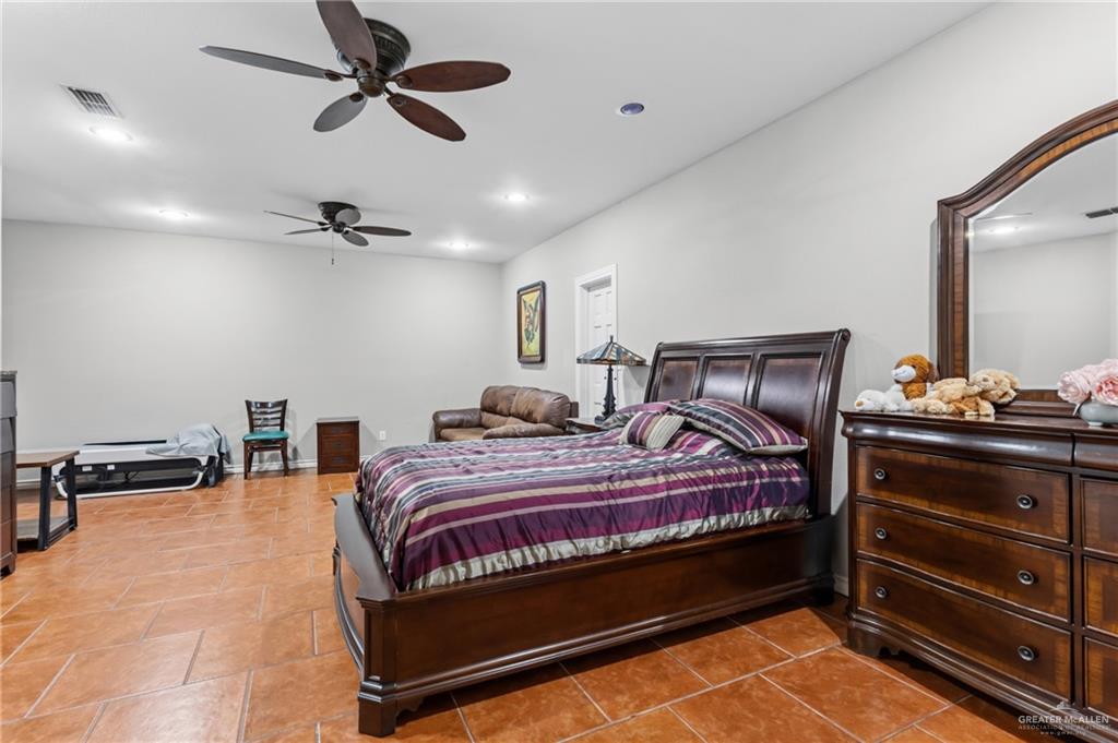 Photo 14 of 1508 Thornwood Drive