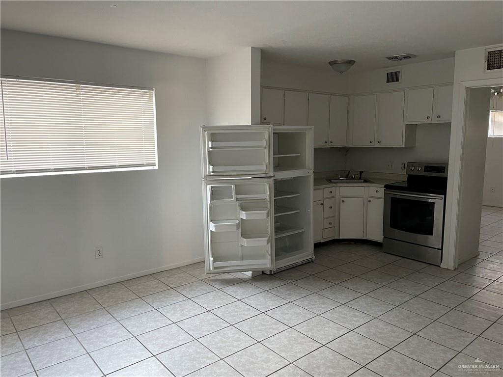 Photo 5 of 805 Toronto Avenue #1