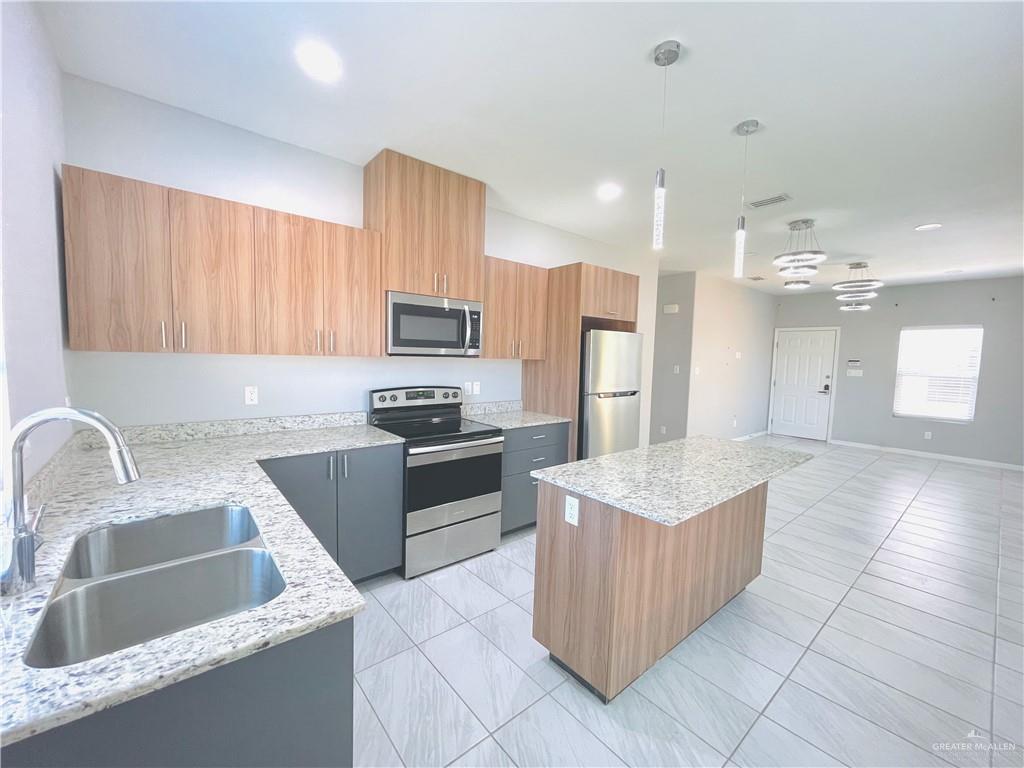 Photo 2 of 3913 Bella Costa Drive #4