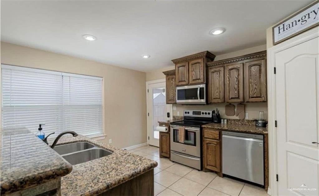 Photo 3 of 4517 Quail Avenue