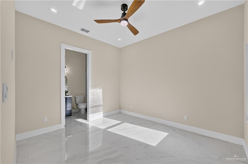 Photo 18 of 3421 Vendome Drive