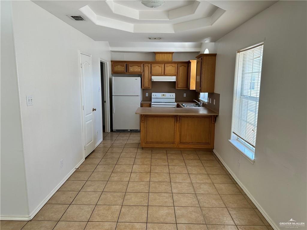 Photo 6 of 613 La Mancha Drive