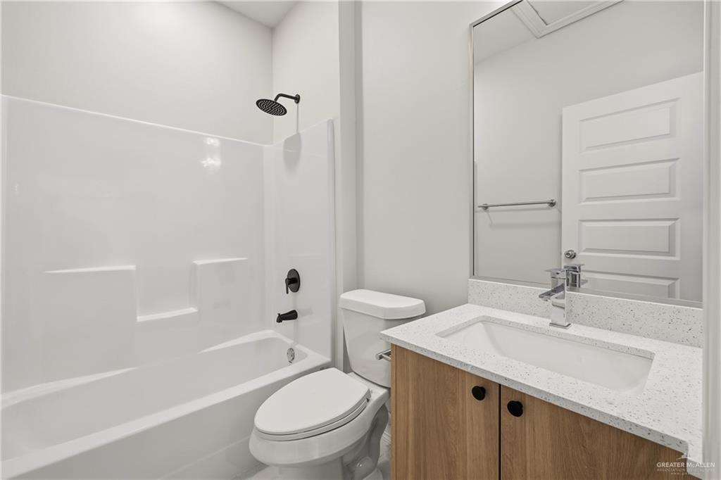 Photo 11 of 4301 Heron Avenue #12