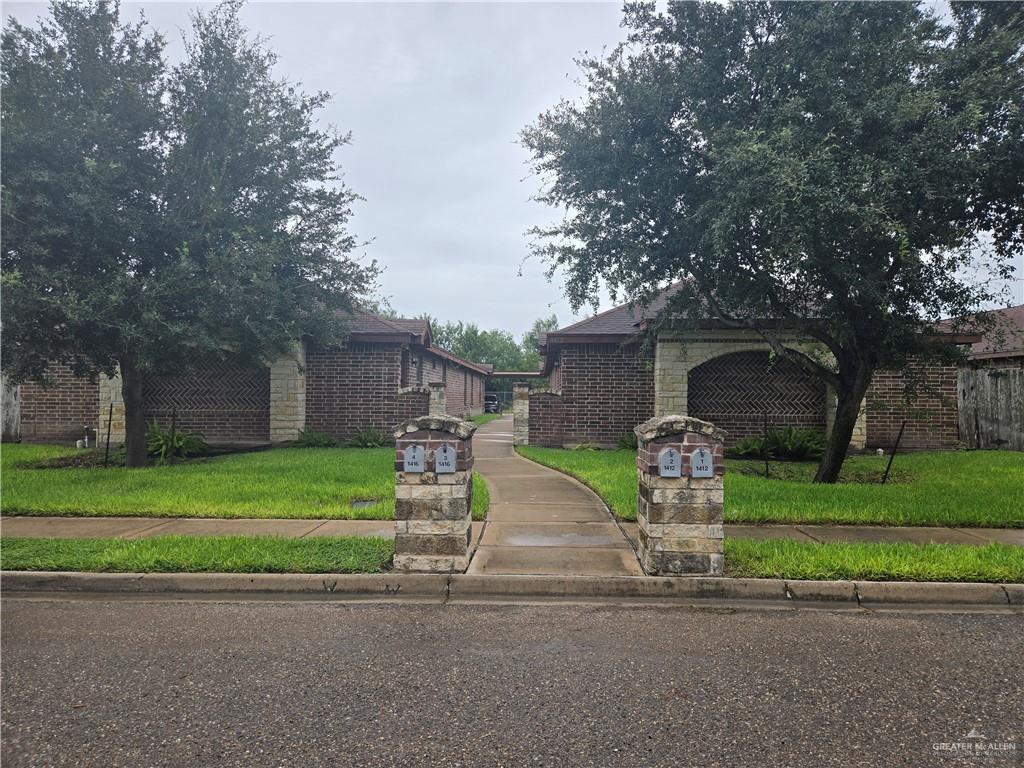 Photo 1 of 1416 LeAnn Rimes, Edinburg