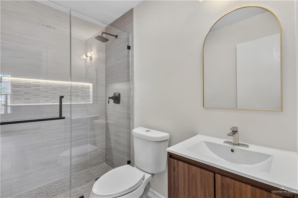 Photo 11 of 806 Falcon Avenue