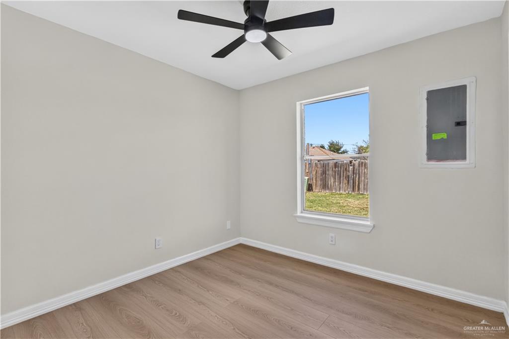 Photo 7 of 806 Falcon Avenue