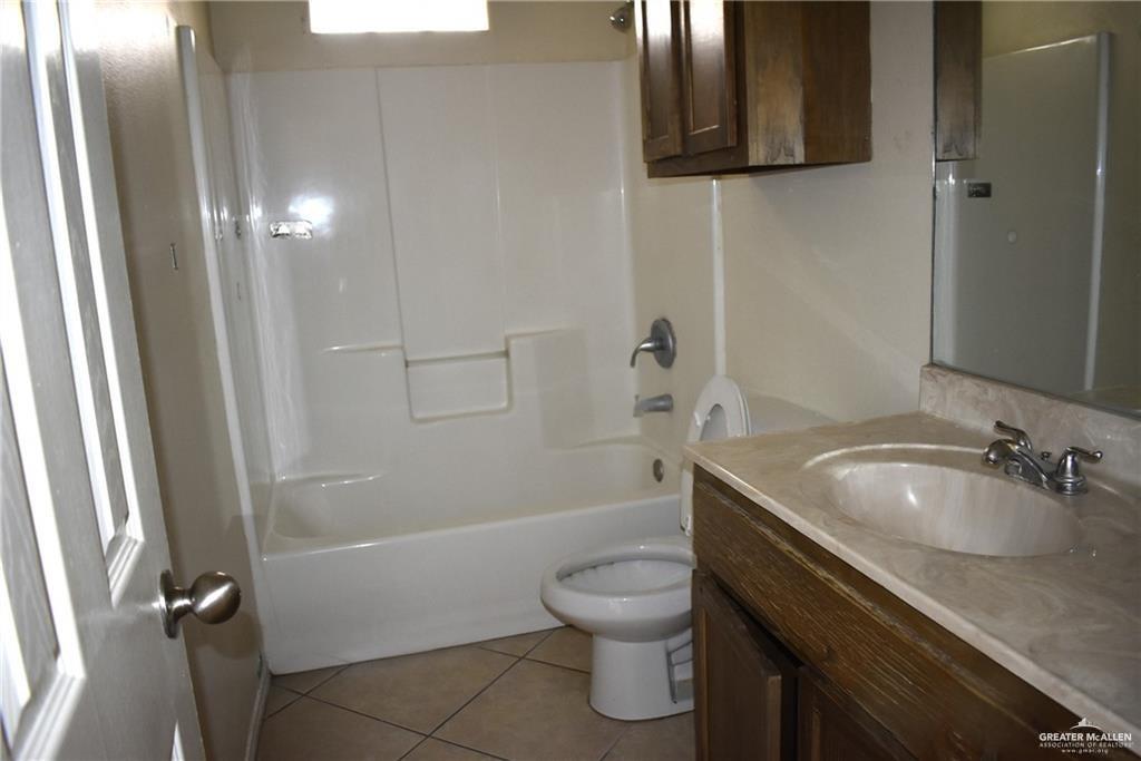 Photo 15 of 306 Albatross Avenue