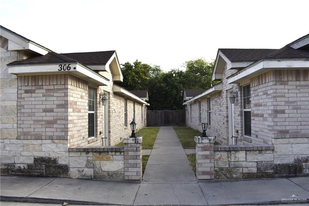 Photo 2 of 306 Albatross Avenue