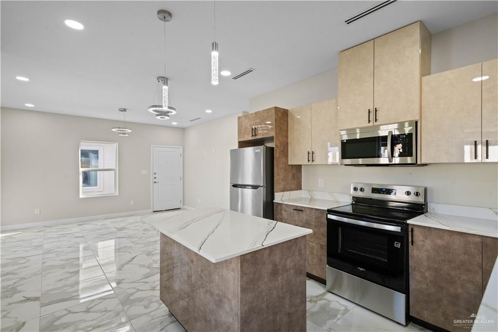 Photo 2 of 409 Onyx Avenue #2