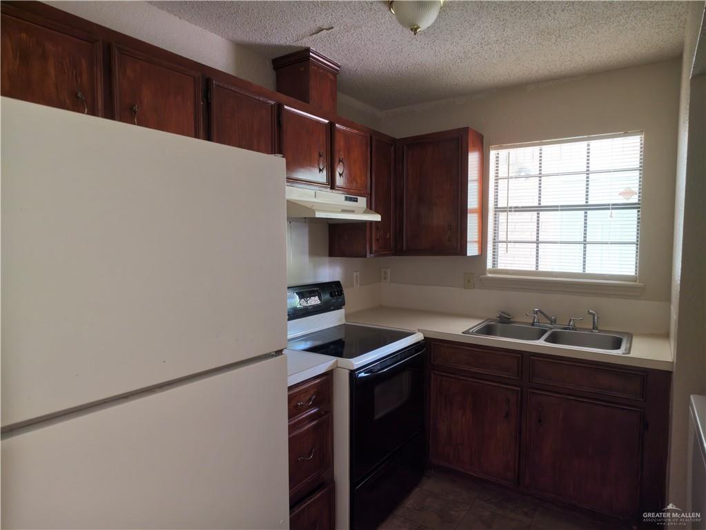 Photo 6 of 2508 31st Lane #2