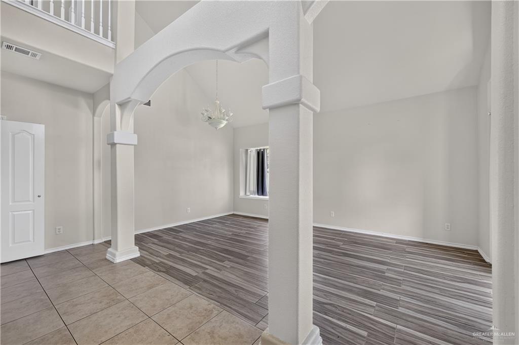 Photo 4 of 2515 Dove Avenue