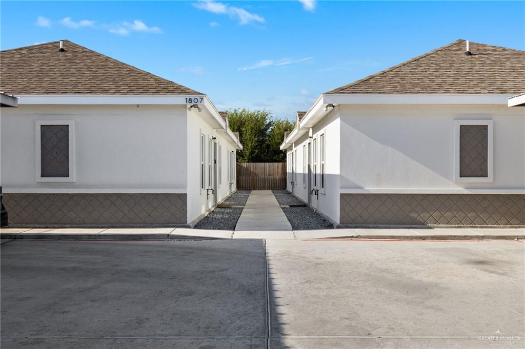 Photo 3 of 1807 Ramirez Street