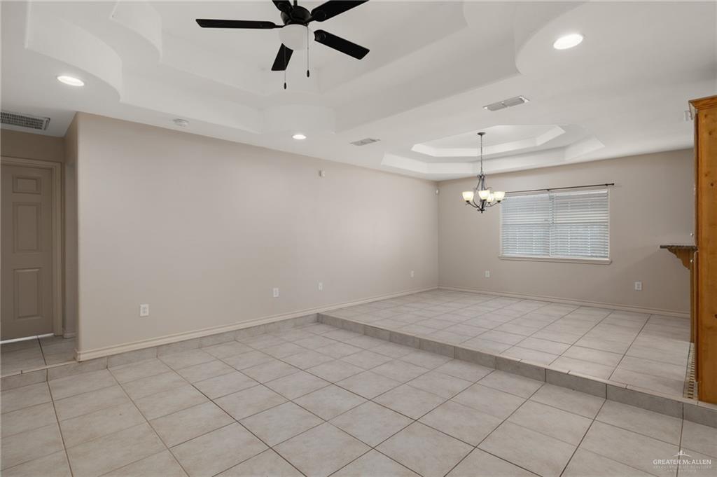 Photo 4 of 192 Laureles Drive