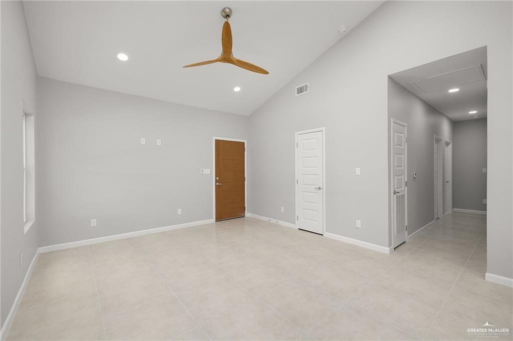 Photo 6 of 2701 Robin Road