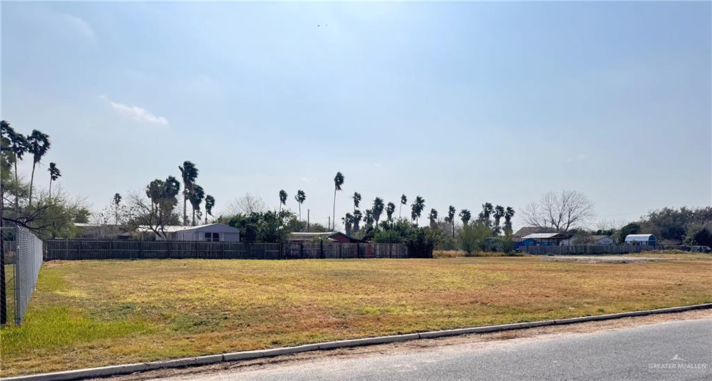 Photo 4 of 10908 Cantu Drive