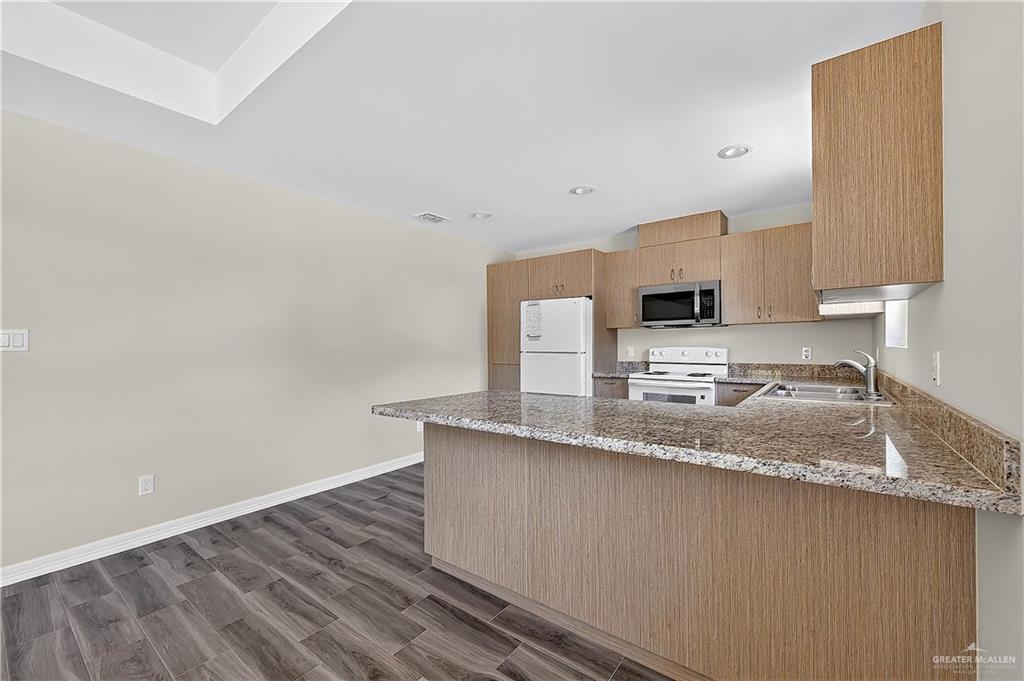 Photo 6 of 917 9th Street #B