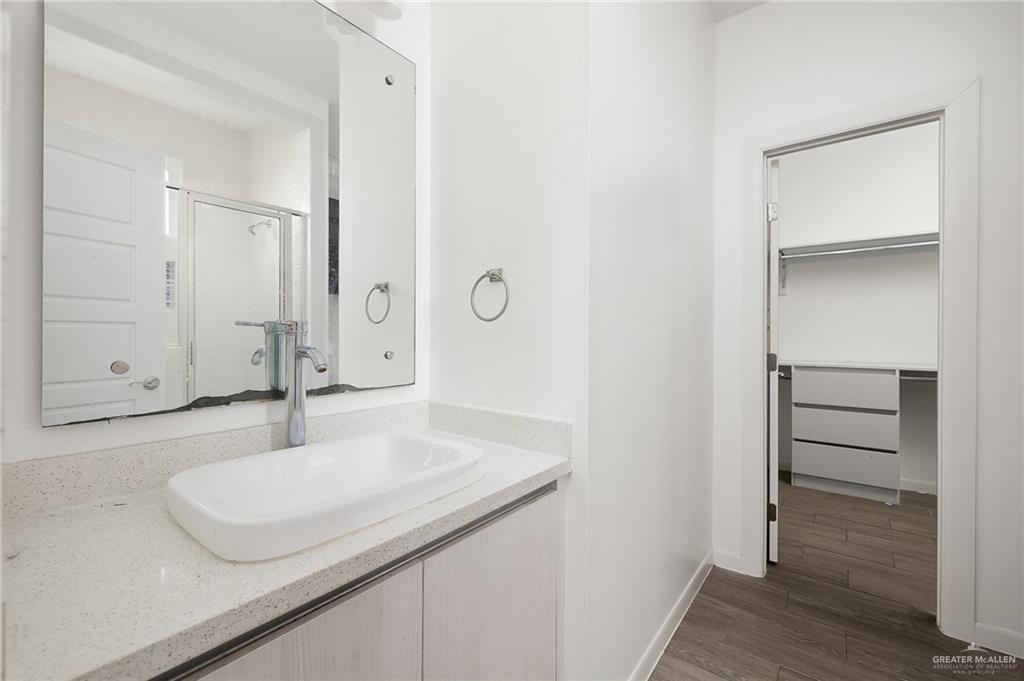 Photo 19 of 907 Carmel Avenue #1
