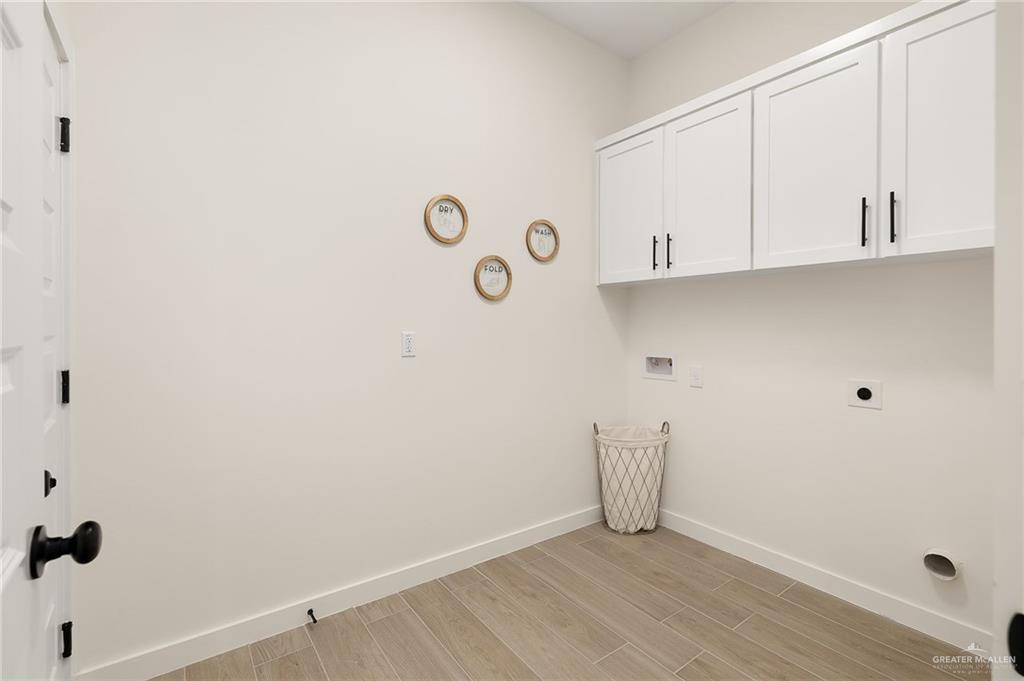 Photo 15 of 2217 Gaytan Avenue