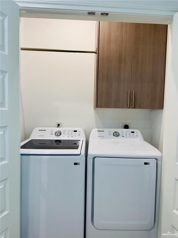 Photo 9 of 805 Clarence Avenue #1