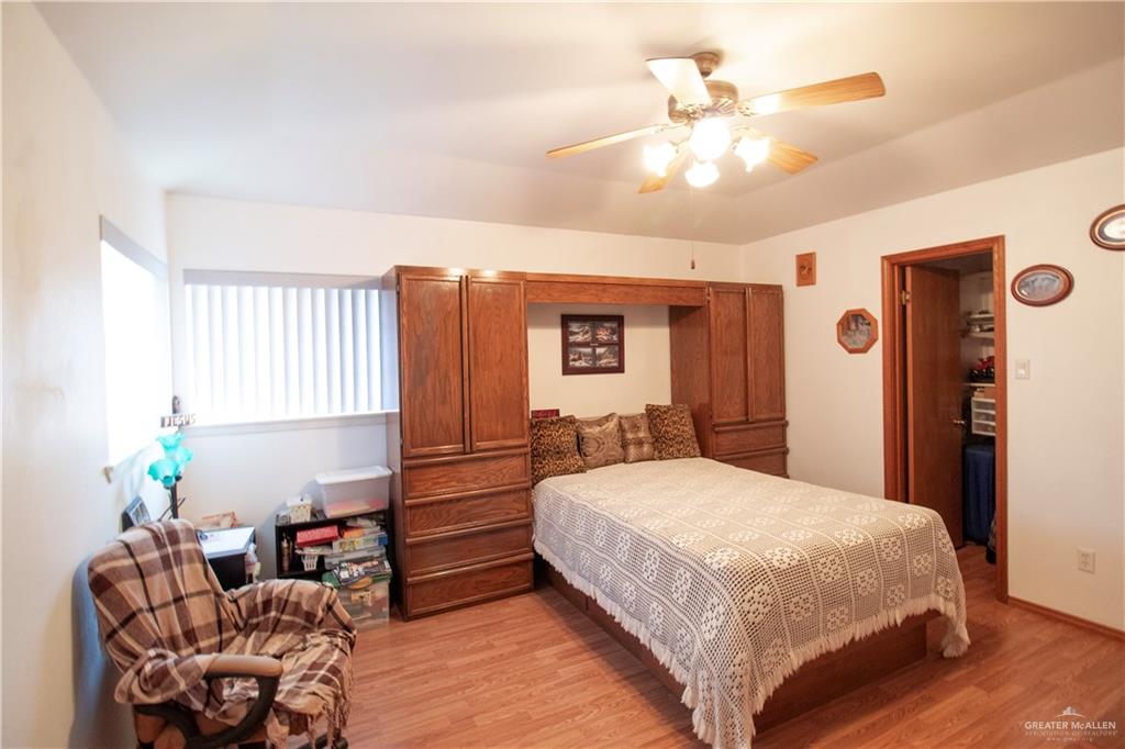 Photo 11 of 404 Scorpio Street