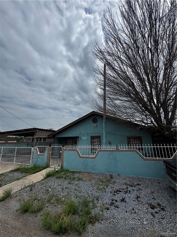 Photo 2 of 195 Naranjo Avenue