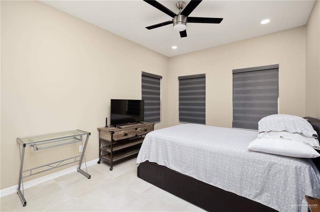 Photo 14 of 6000 Rayo Del Sol Street