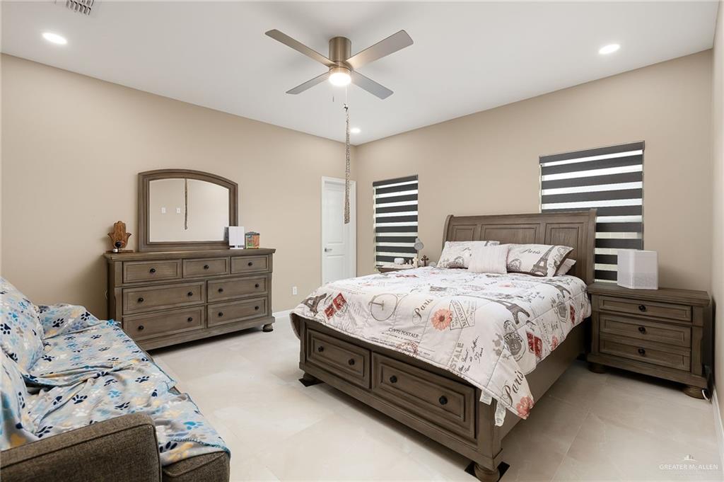Photo 9 of 6000 Rayo Del Sol Street