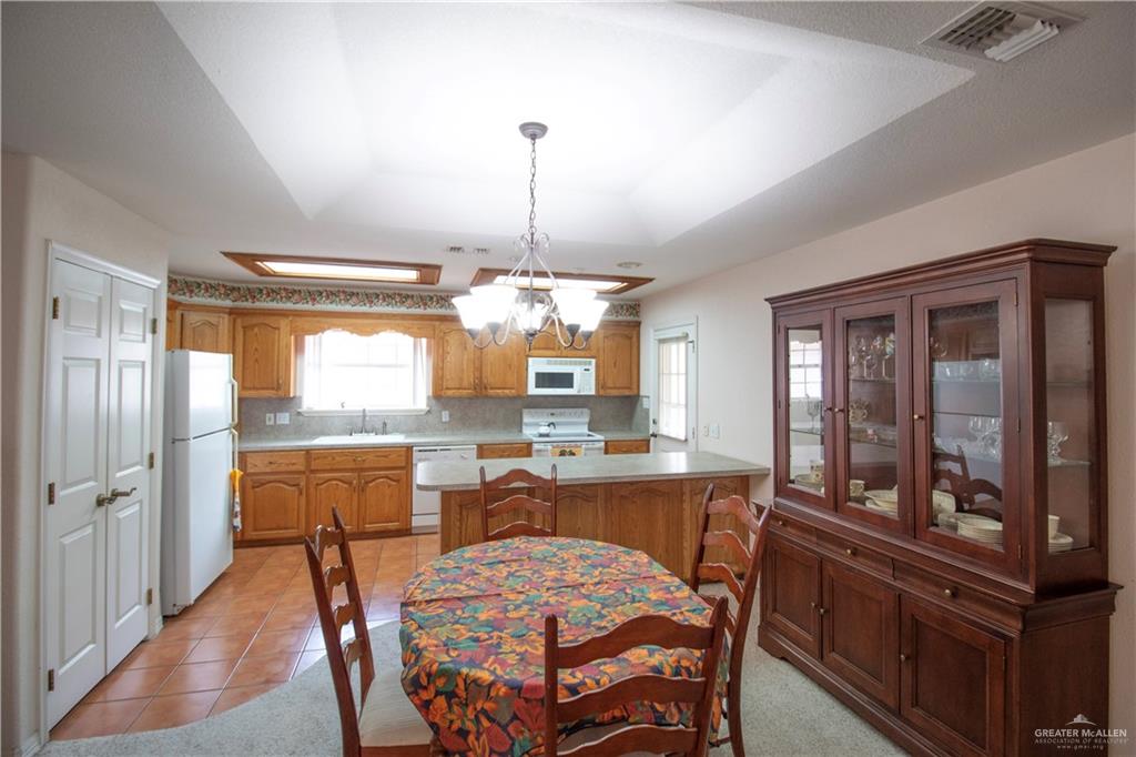 Photo 5 of 114 Saturn Street