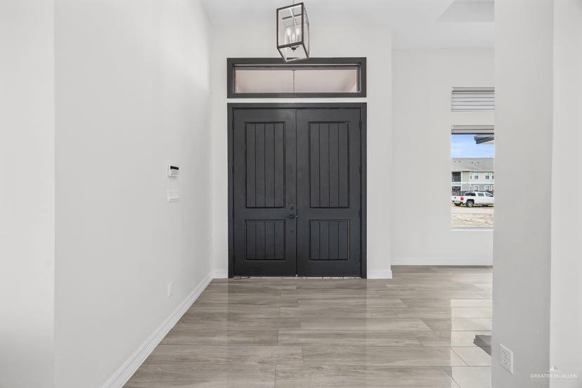 Photo 3 of 411 Silver-Spur Drive
