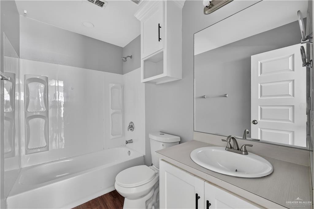 Photo 13 of 627 Danielle Avenue